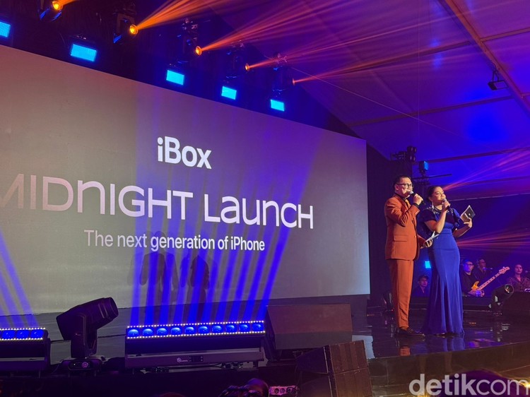 1760656930172-ibox-midnight-launch-iphone-17-1760627442746