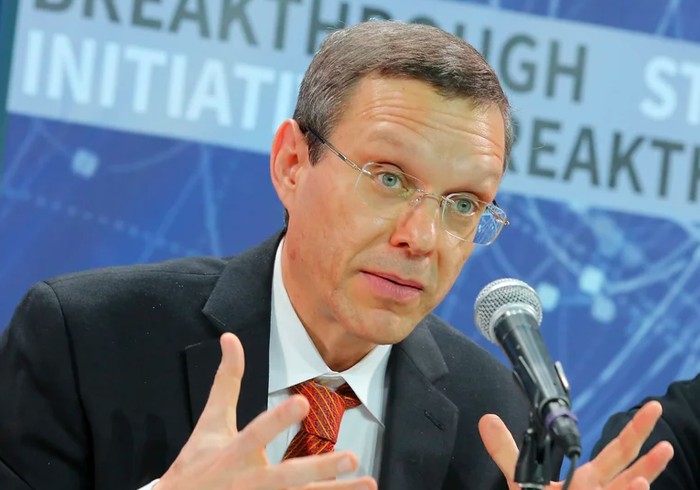 1761652026295-ahli-astrofisika-profesor-avi-loeb-dari-university-of-harvard-1761636035170