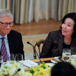 1761673215820-momen-langka-bos-bos-teknologi-dunia-kompak-puji-trump-di-gedung-putih-1757047354396