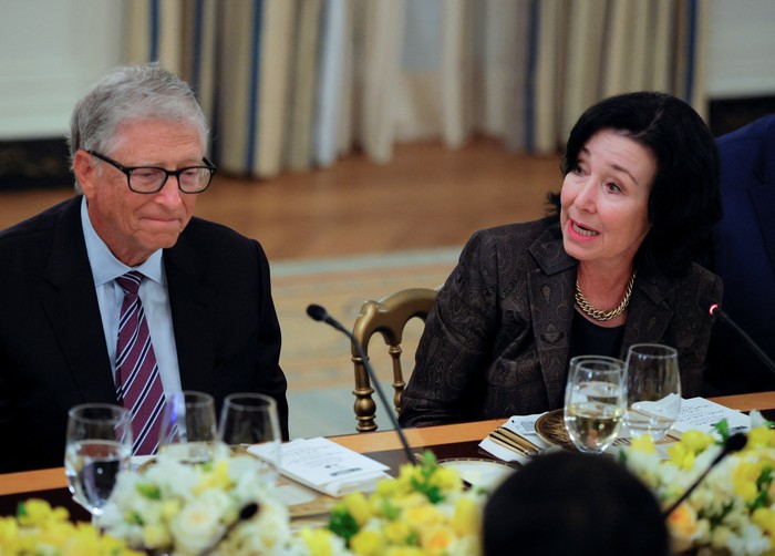 1761673215820-momen-langka-bos-bos-teknologi-dunia-kompak-puji-trump-di-gedung-putih-1757047354396