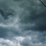 1761738434227-ilustrasi-awan-hitam-dikhy-sasra-1761713842219