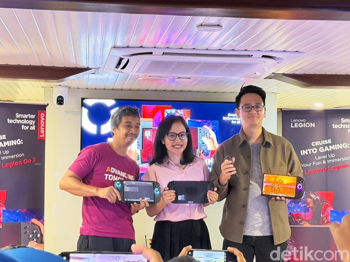 1761846583839-lenovo-legion-go-2-1761823616623