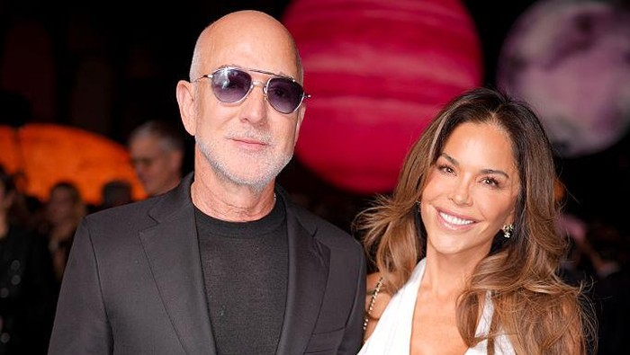 1761932827939-jeff-bezos-dan-lauren-sanchez-1759825366096_169