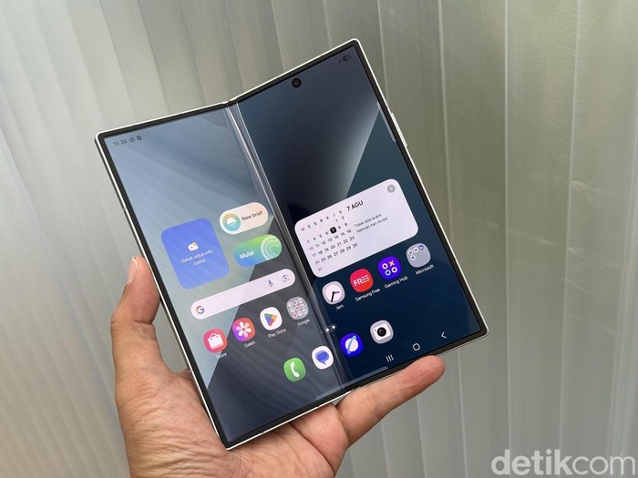 1761932877119-samsung-galaxy-z-fold7-mint-1754808814418_43