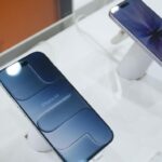 1761932974898-menggenggam-seri-iphone-17-terbaru-harga-mulai-rp-17-jutaan-1760682172083_169