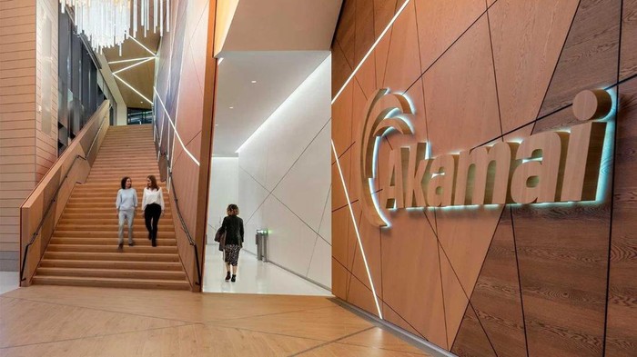 1762149030638-akamai_169