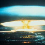 1762192013161-foto-foto-awan-jamur-raksasa-dari-ledakan-nuklir-yang-bikin-ngeri-7_169