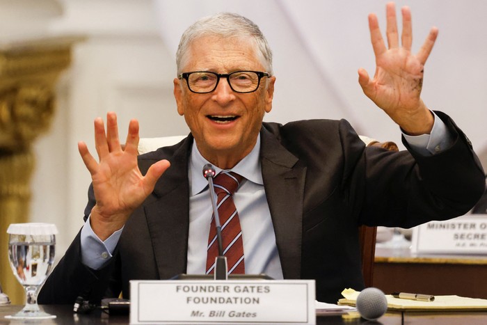 1762278447154-bill-gates-1746591689154