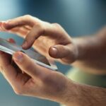 1762516234758-ilustrasi-hoaks-di-hp_169