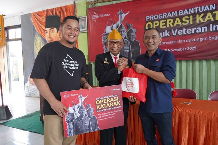 1762948326162-telkomsel-dan-kitabisa-gelar-operasi-katarak-untuk-20-veteran-di-surabaya-1762927503544