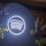 1763162675905-ilustrasi-spotify-2_169