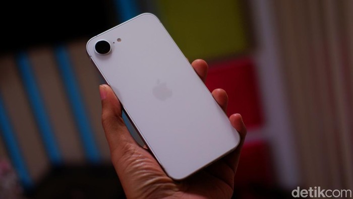 1763314746490-iphone-16e-1744892426437_169