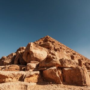 1763314769732-piramida-berusia-2200-tahun-1743057869656