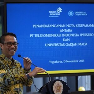 1763380259838-telkom-gandeng-ugm-kembangkan-inovasi-talenta-ai-ri-1763371799654