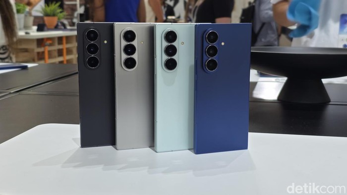 1763550379640-samsung-galaxy-z-fold7-1752173272639_169