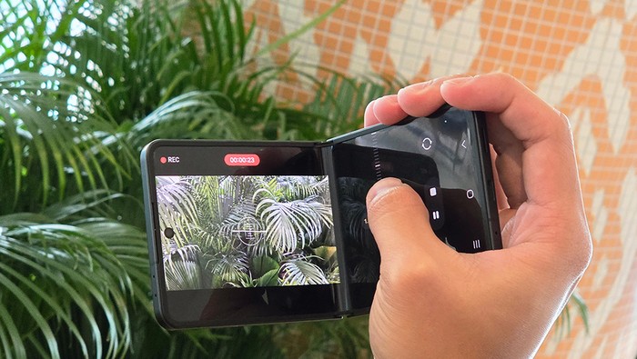 1763636810048-samsung-galaxy-z-flip7-1763615694841_169