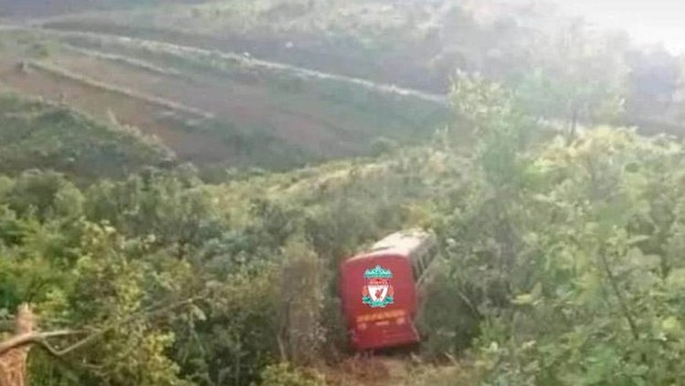 1763896007209-meme-liverpool-terpuruk-di-liga-inggris-2025-1763874325831_169