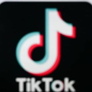 1763917556238-ilustrasi-seseorang-sedang-melihat-konten-video-tiktok_169
