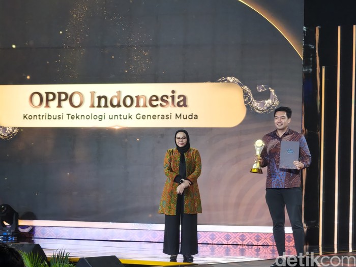 1764068805859-oppo-detikcom-awards-1764059771785